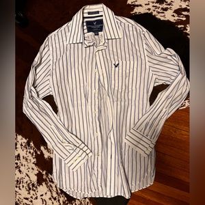 American Eagle men’s button down